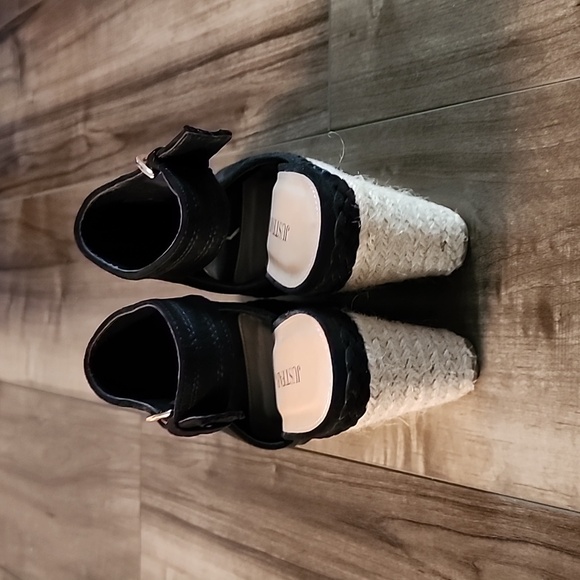 JustFab Wedges - Picture 3 of 4